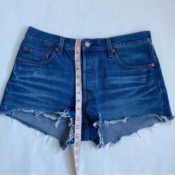 Levi’s 501 Premium Buttonfly Raw Hem Jean Shorts Size 29 - Picture 13 of 17